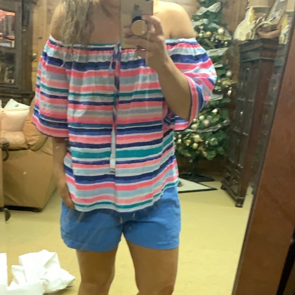 Lilly Pulitzer off shoulder top - Picture 5 of 5